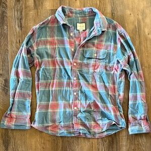 🔥 SALE - American Eagle Outfitters Casual Plaid Shirt - Blue and Red